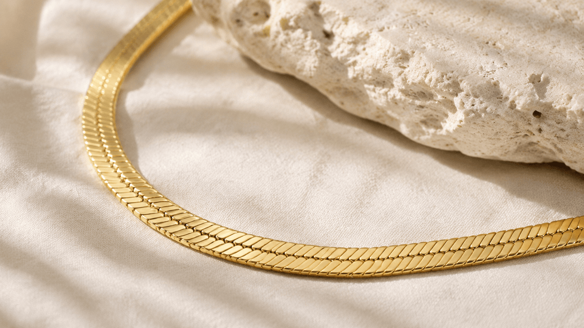 What Is a Herringbone Necklace? Styling and Care Guide - Luzy Jewels