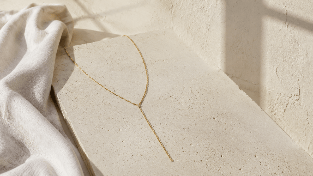 What Is a Lariat Necklace? Types, Lengths and How to Wear One - Luzy Jewels