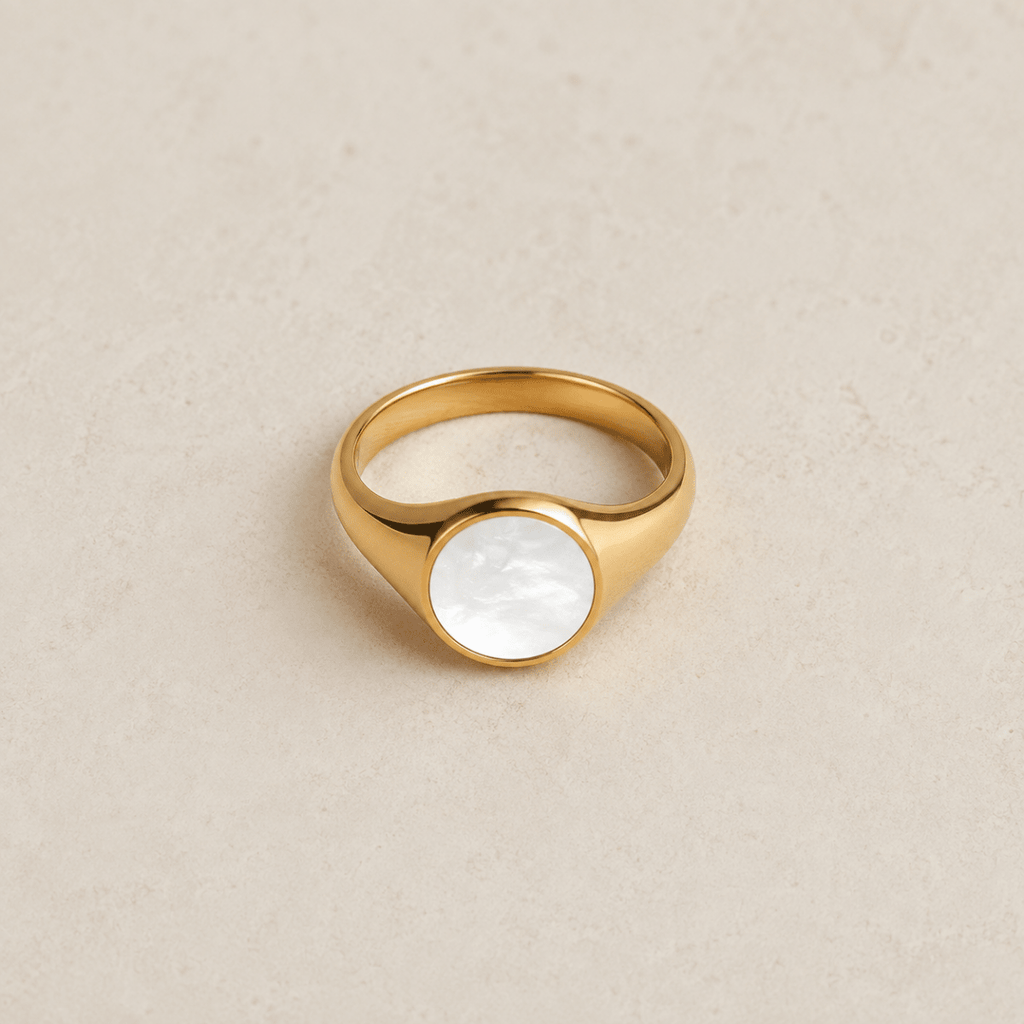 Altea Mother-of-Pearl Signet Ring - Luzy Jewels