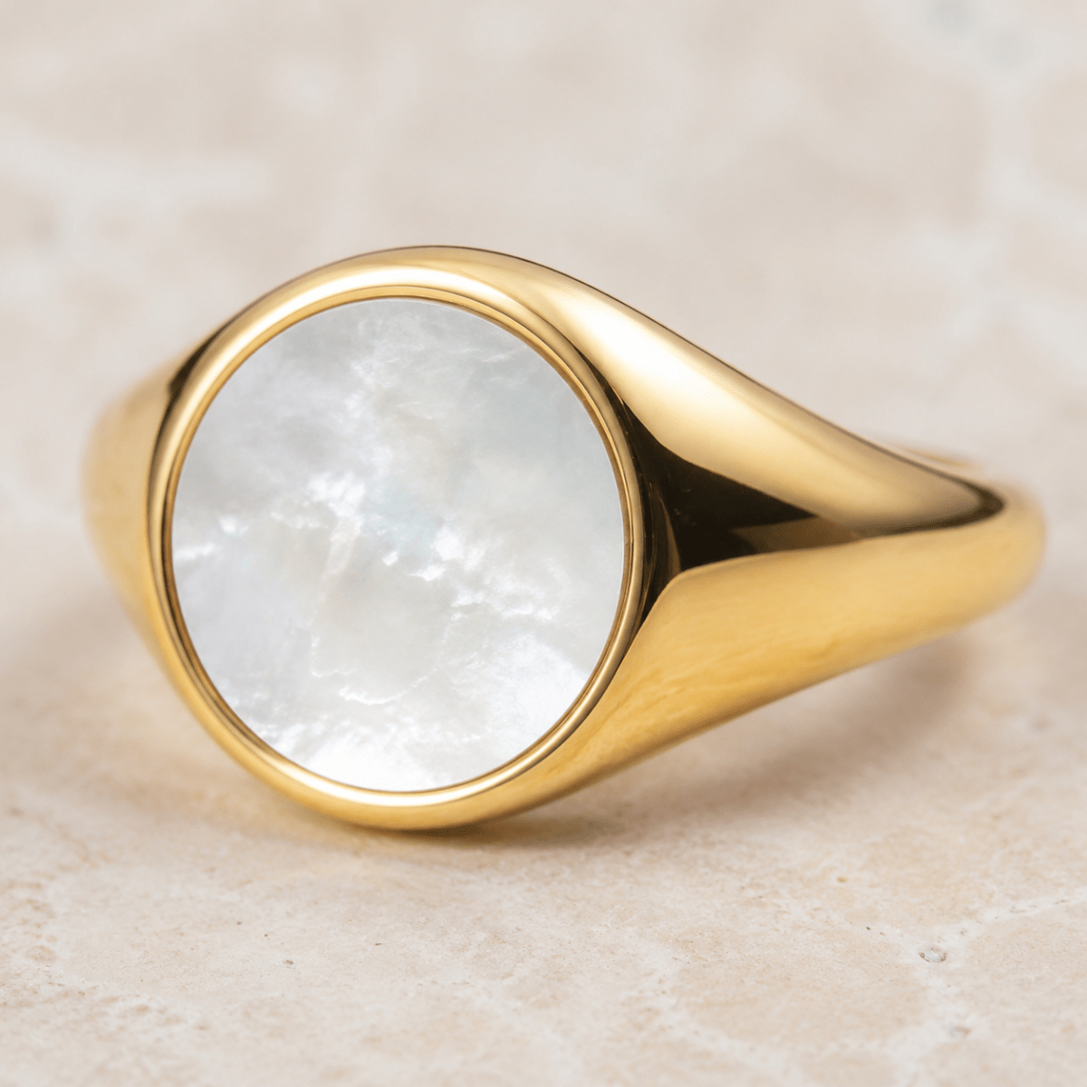 Altea Mother-of-Pearl Signet Ring - Luzy Jewels