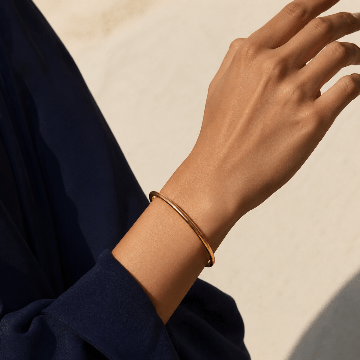 Amina Polished Open Bangle - Luzy Jewels