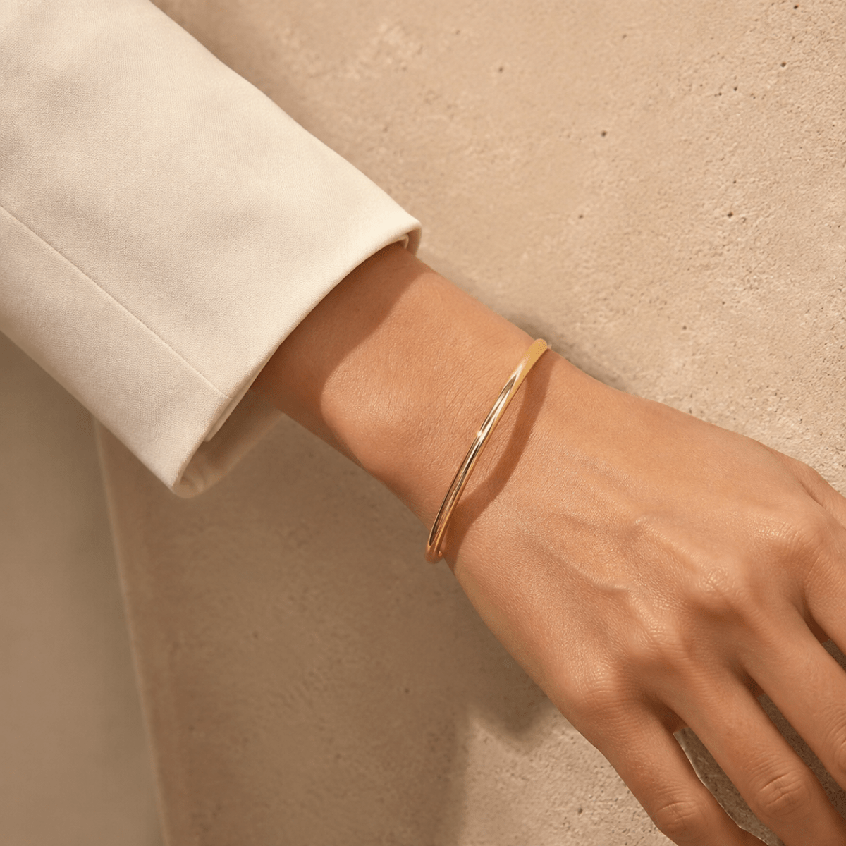 Amina Polished Open Bangle - Luzy Jewels