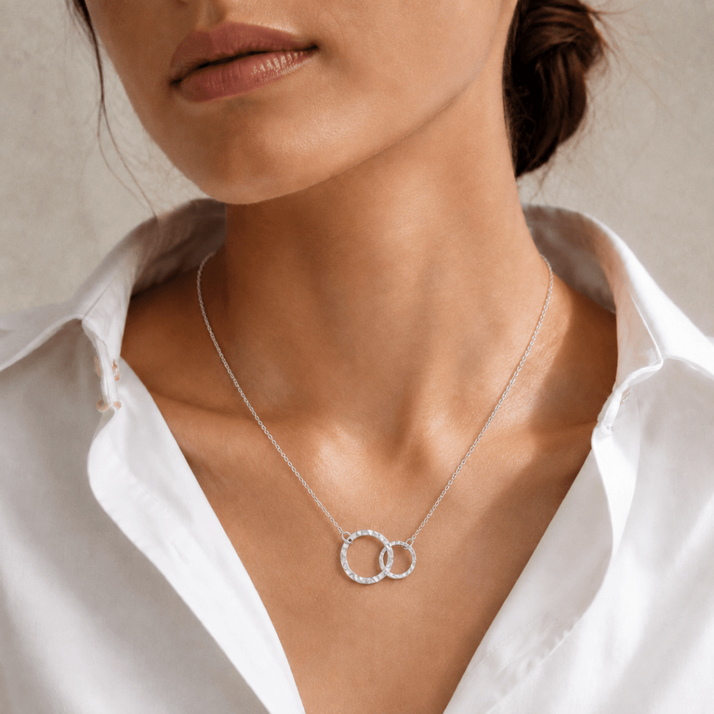 Aroa Interlocking Rings Necklace - Luzy Jewels
