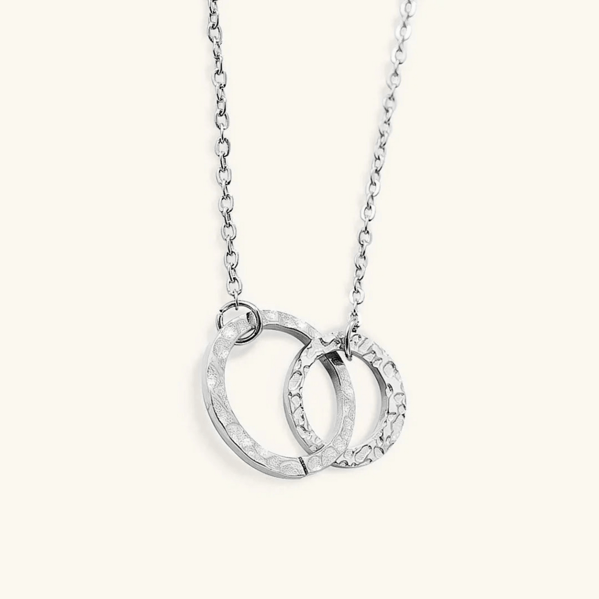 Aroa Interlocking Rings Necklace - Luzy Jewels
