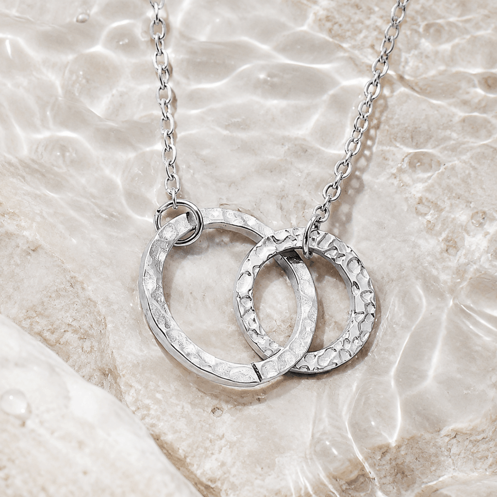 Aroa Interlocking Rings Necklace - Luzy Jewels