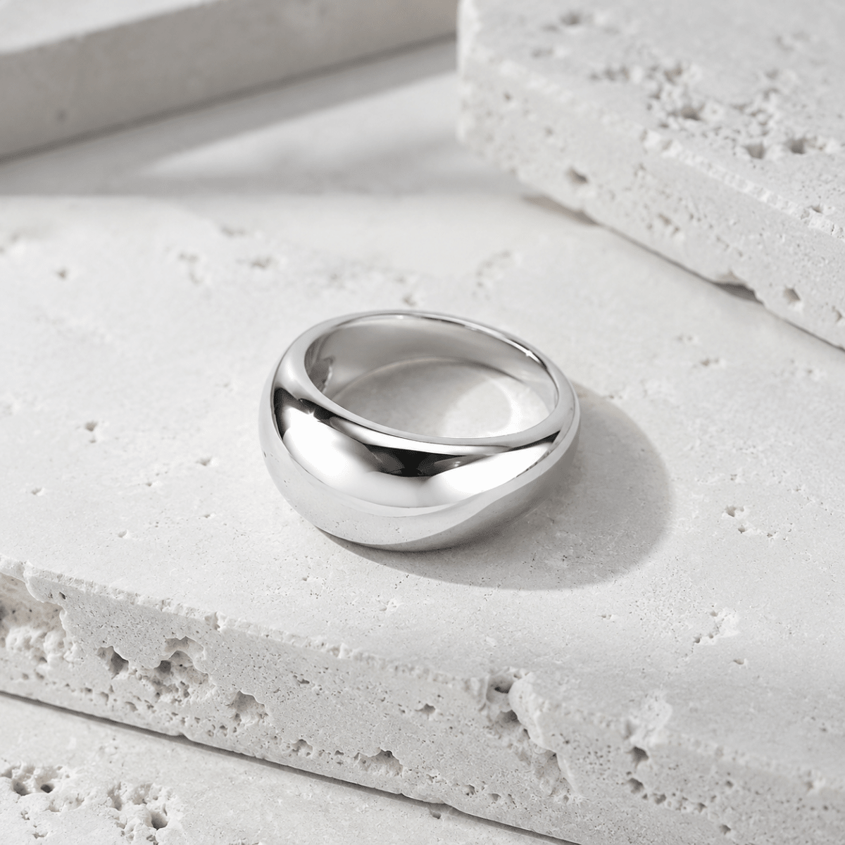 Caldera Bombé Ring - Luzy Jewels