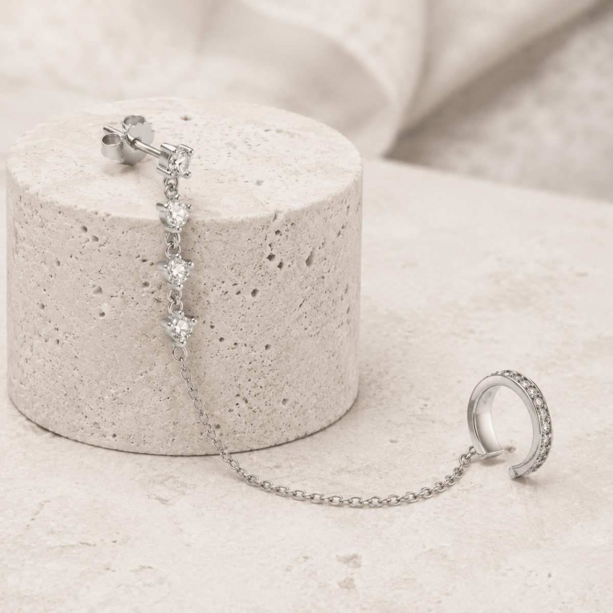 Calista Pavé Chain Ear Cuff - Luzy Jewels