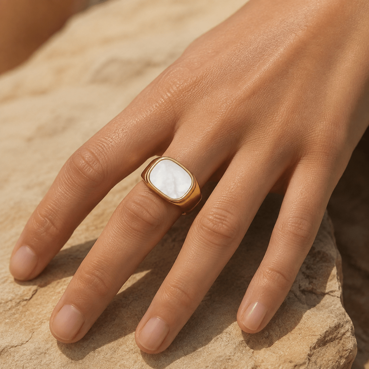 Calista Shell Signet Ring - Luzy Jewels