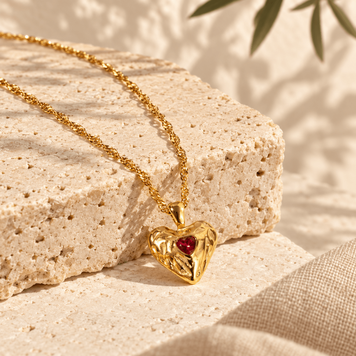 Coeuria Hammered Red Heart Necklace - Luzy Jewels