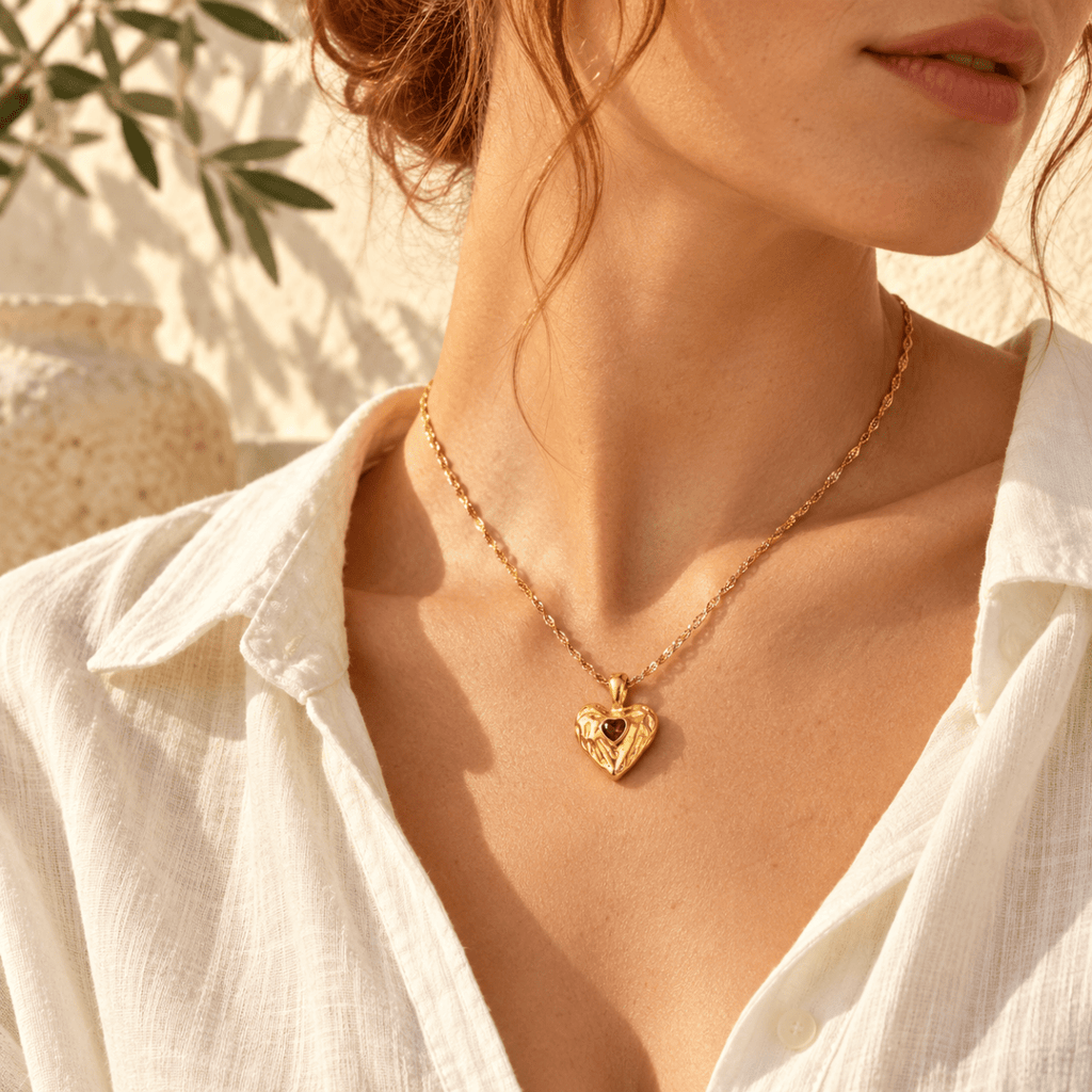Coeuria Hammered Red Heart Necklace - Luzy Jewels