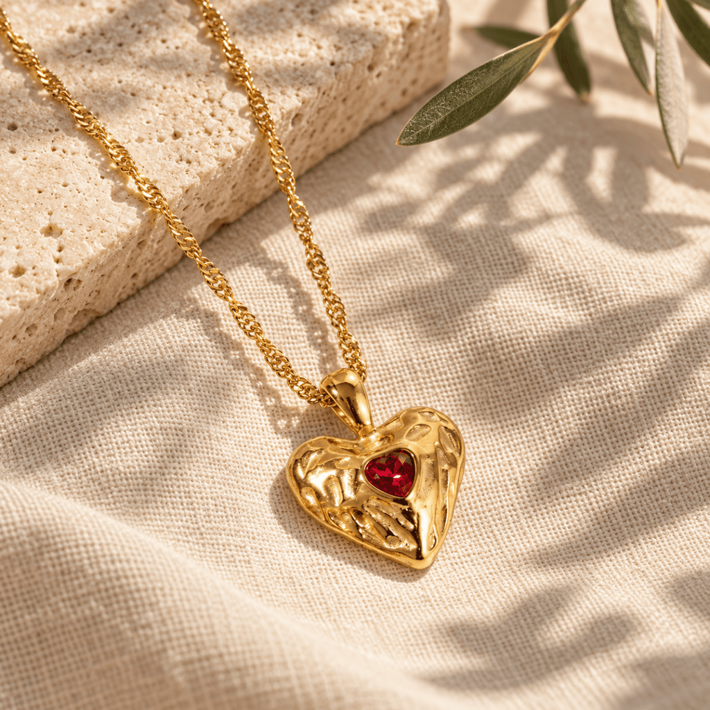 Coeuria Hammered Red Heart Necklace - Luzy Jewels
