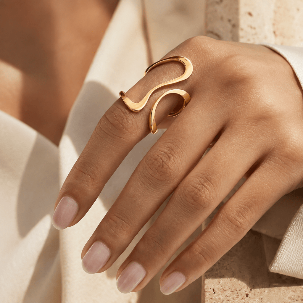 Eirene Sculptural Loop Ring - Luzy Jewels