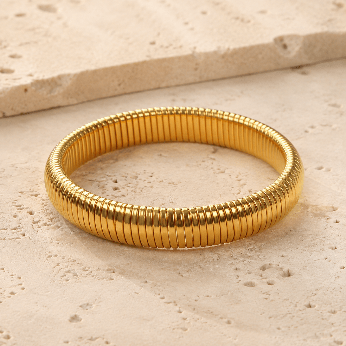 Elara Ribbed Flex Bangle - Luzy Jewels