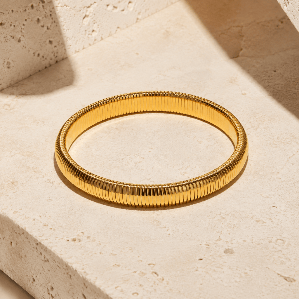 Elara Ribbed Flex Bangle - Luzy Jewels