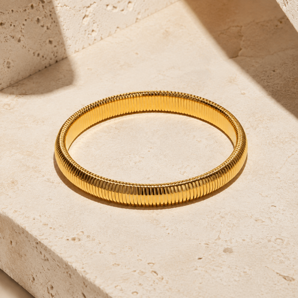 Elara Ribbed Flex Bangle - Luzy Jewels