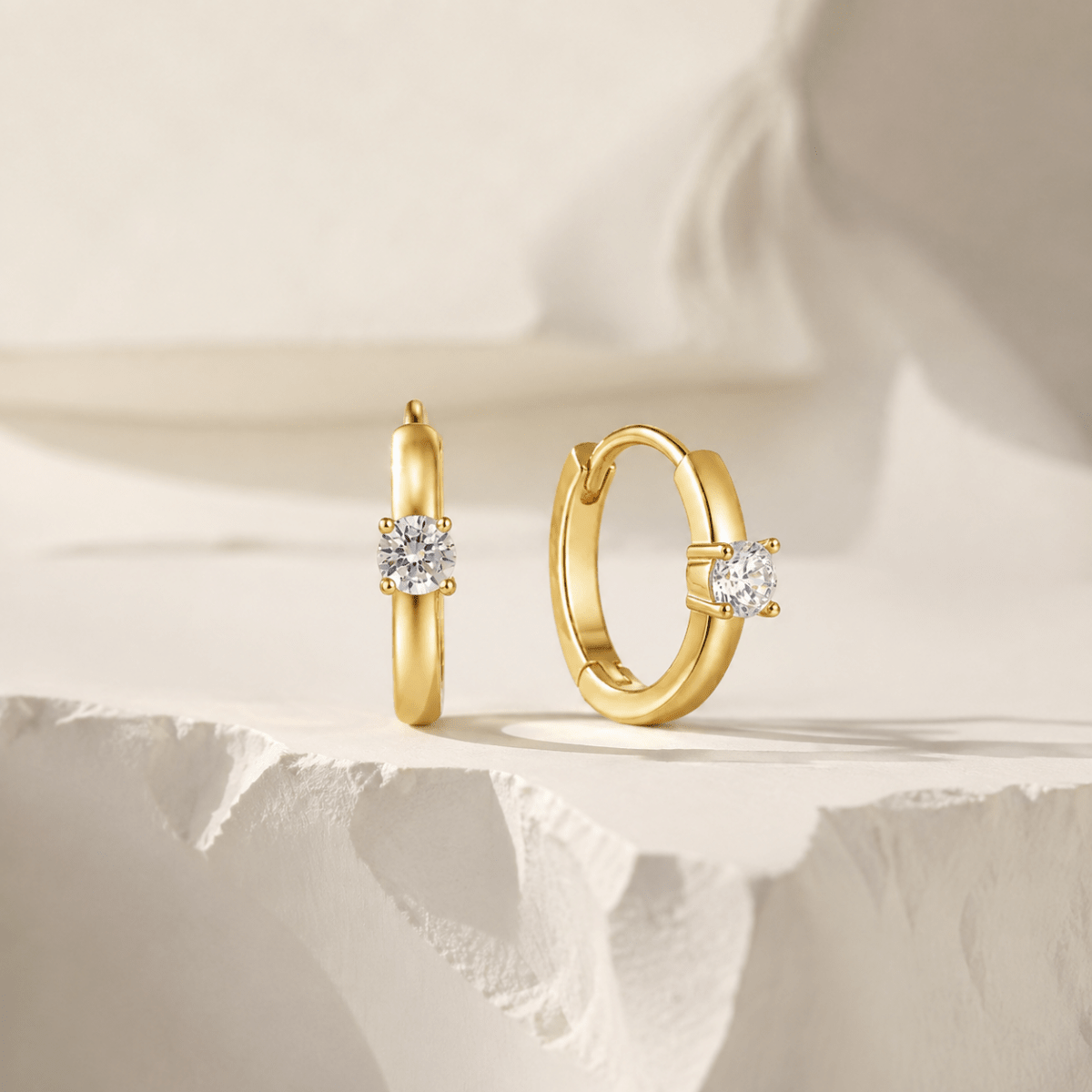 Elara Solitaire Pixie Huggies - Luzy Jewels