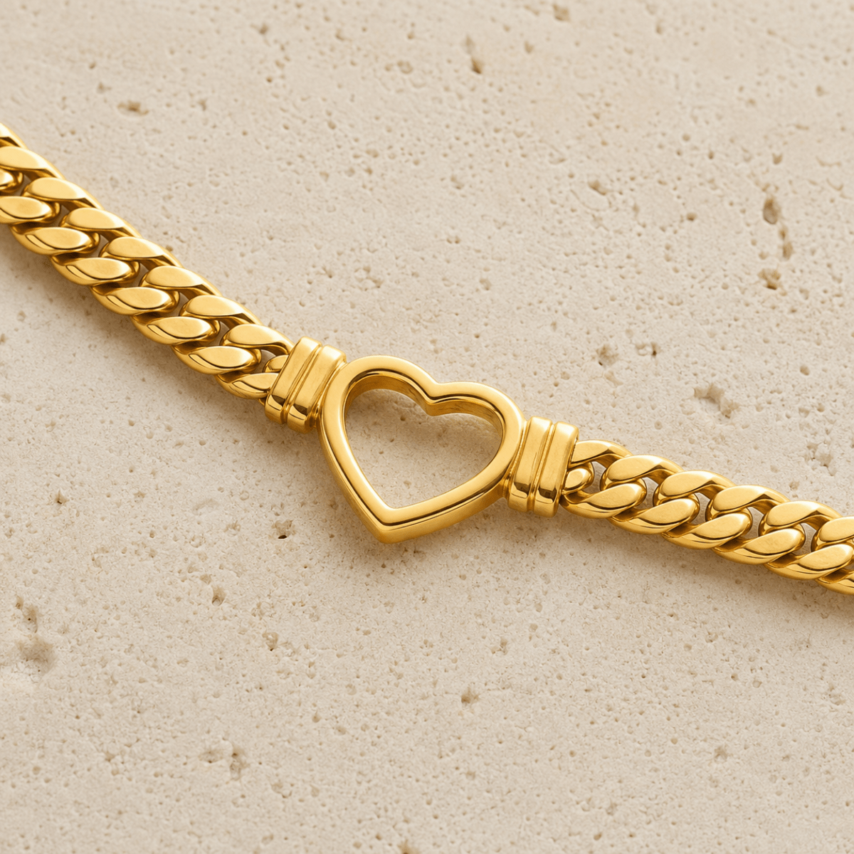Eleni Heart Choker - Luzy Jewels