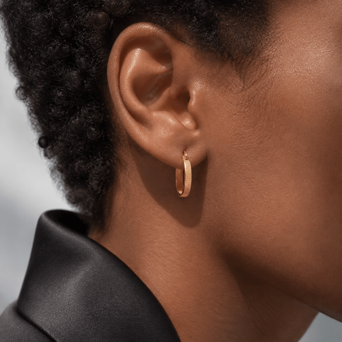 Evadne Diagonal-Texture Oval Hoop Earrings - Luzy Jewels