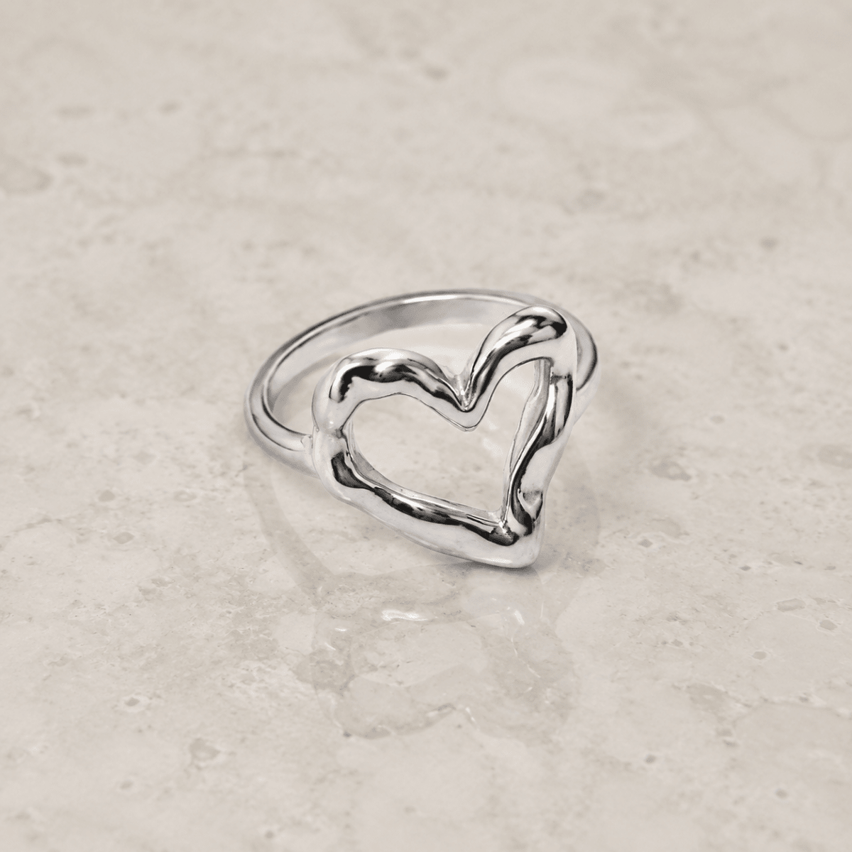 Evadne Organic Open Heart Ring - Luzy Jewels