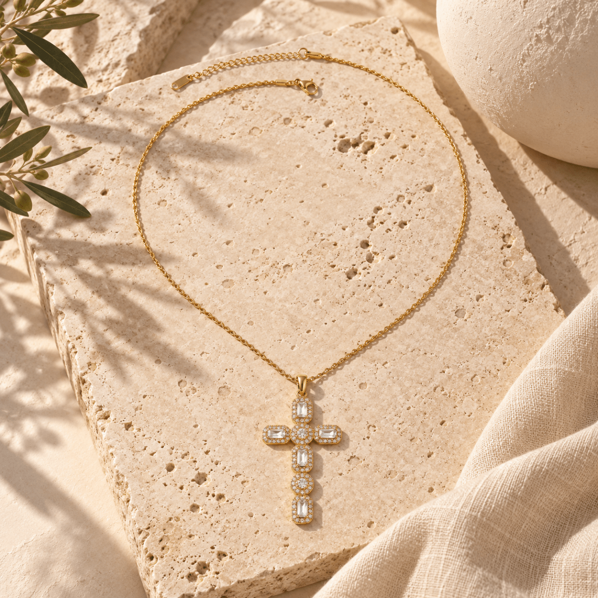Evangelle Halo Cross Necklace - Luzy Jewels