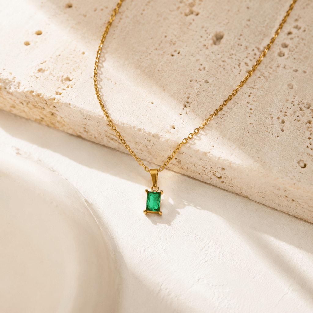 Evelina Green Solitaire Necklace - Luzy Jewels