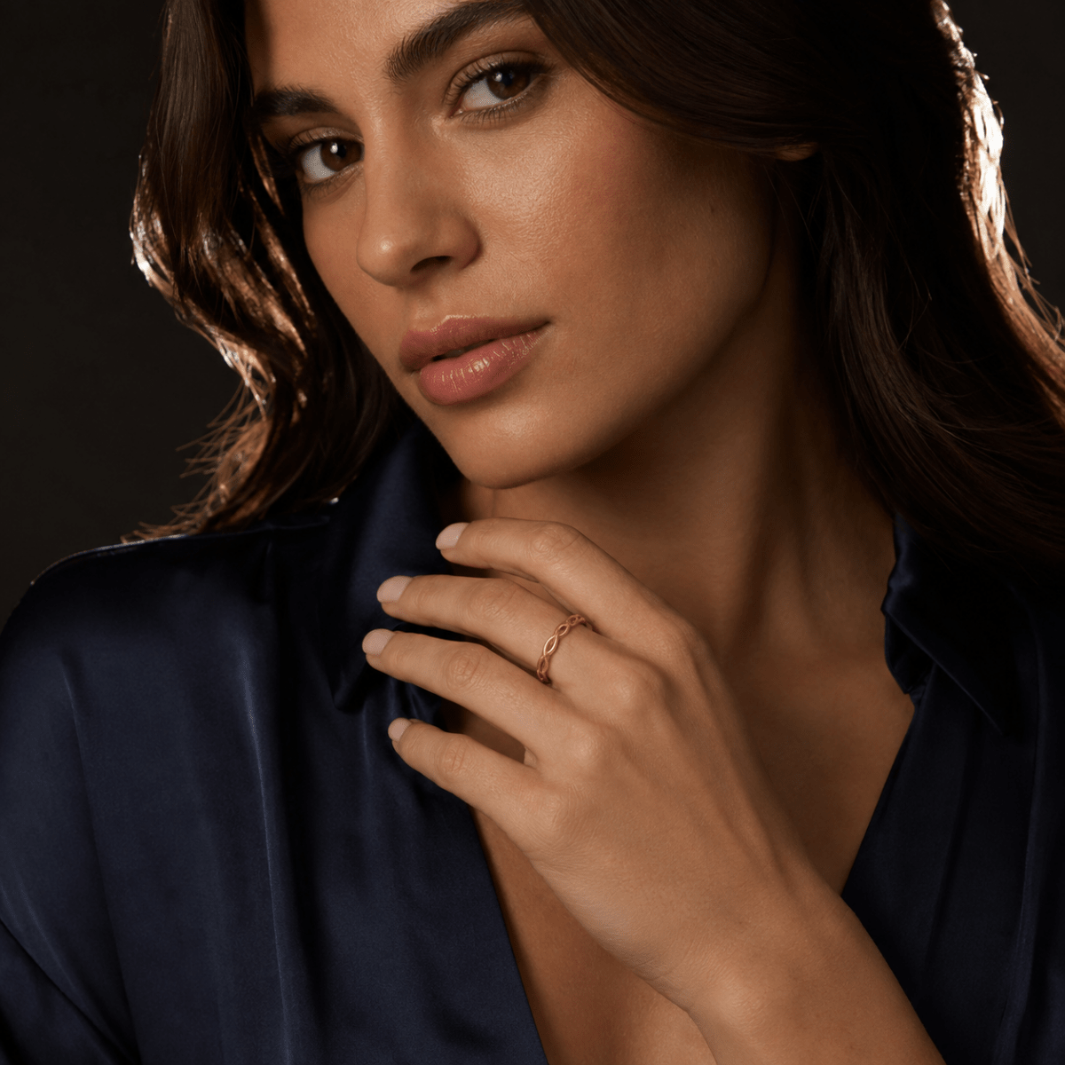 Evia Double-Twist Band Ring - Luzy Jewels