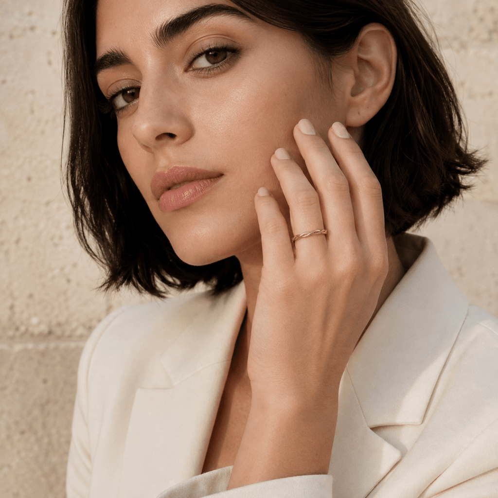 Evia Double-Twist Band Ring - Luzy Jewels