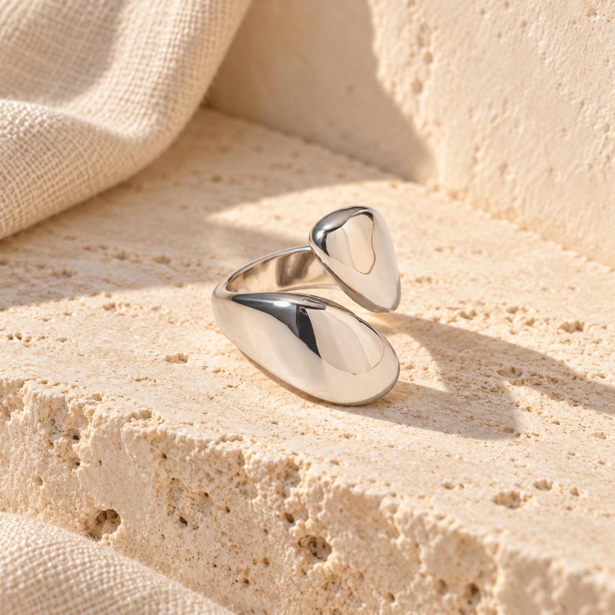 Hattelia Sculptural Shield Ring - Luzy Jewels