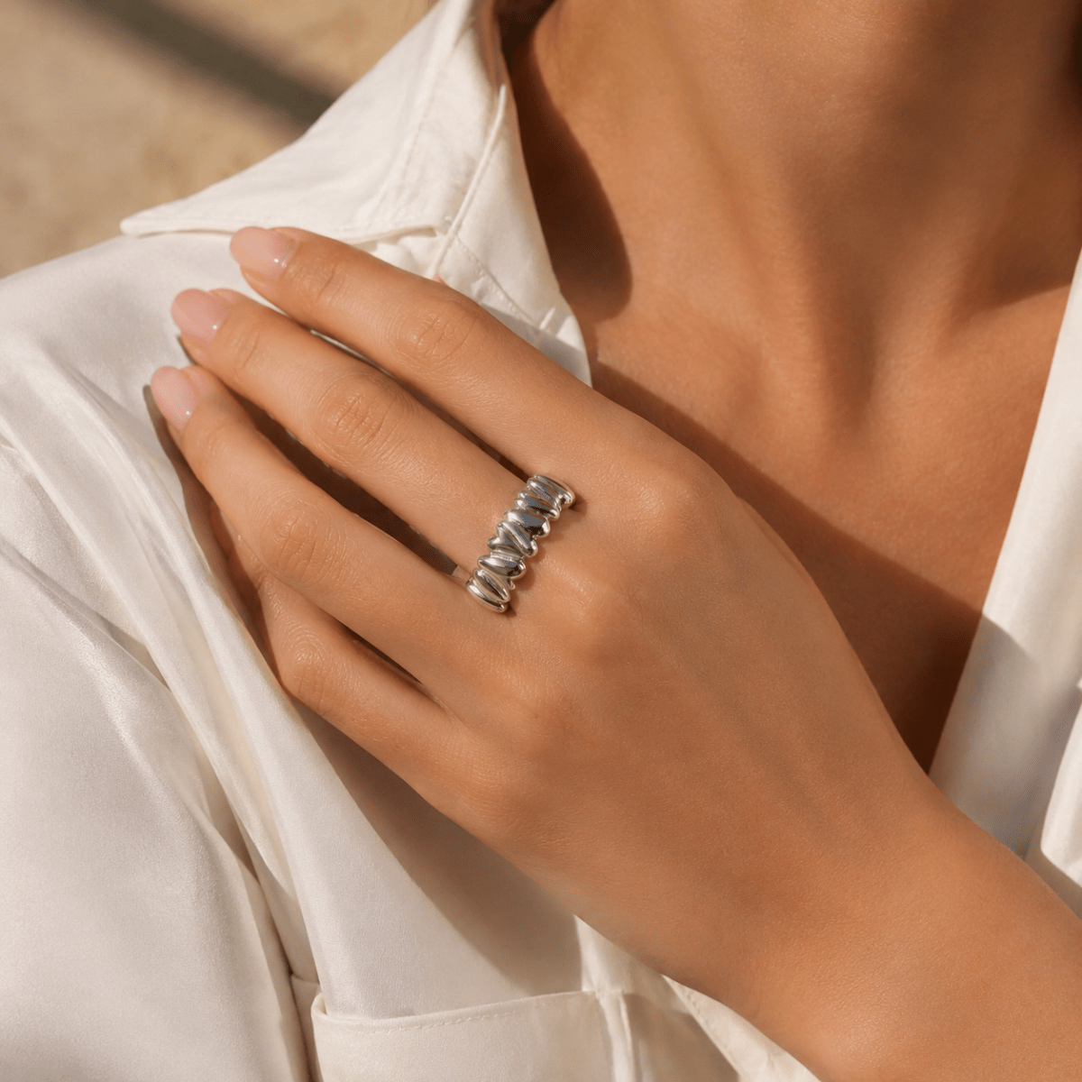 Lucia Sculpted Link Band Ring - Luzy Jewels