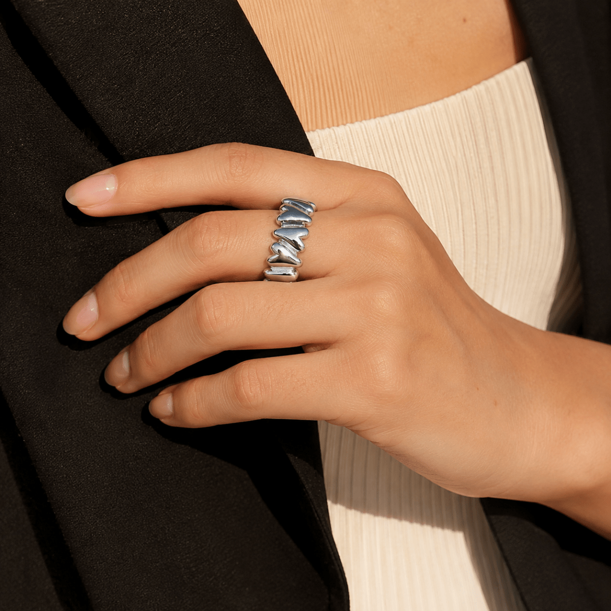 Lucia Sculpted Link Band Ring - Luzy Jewels