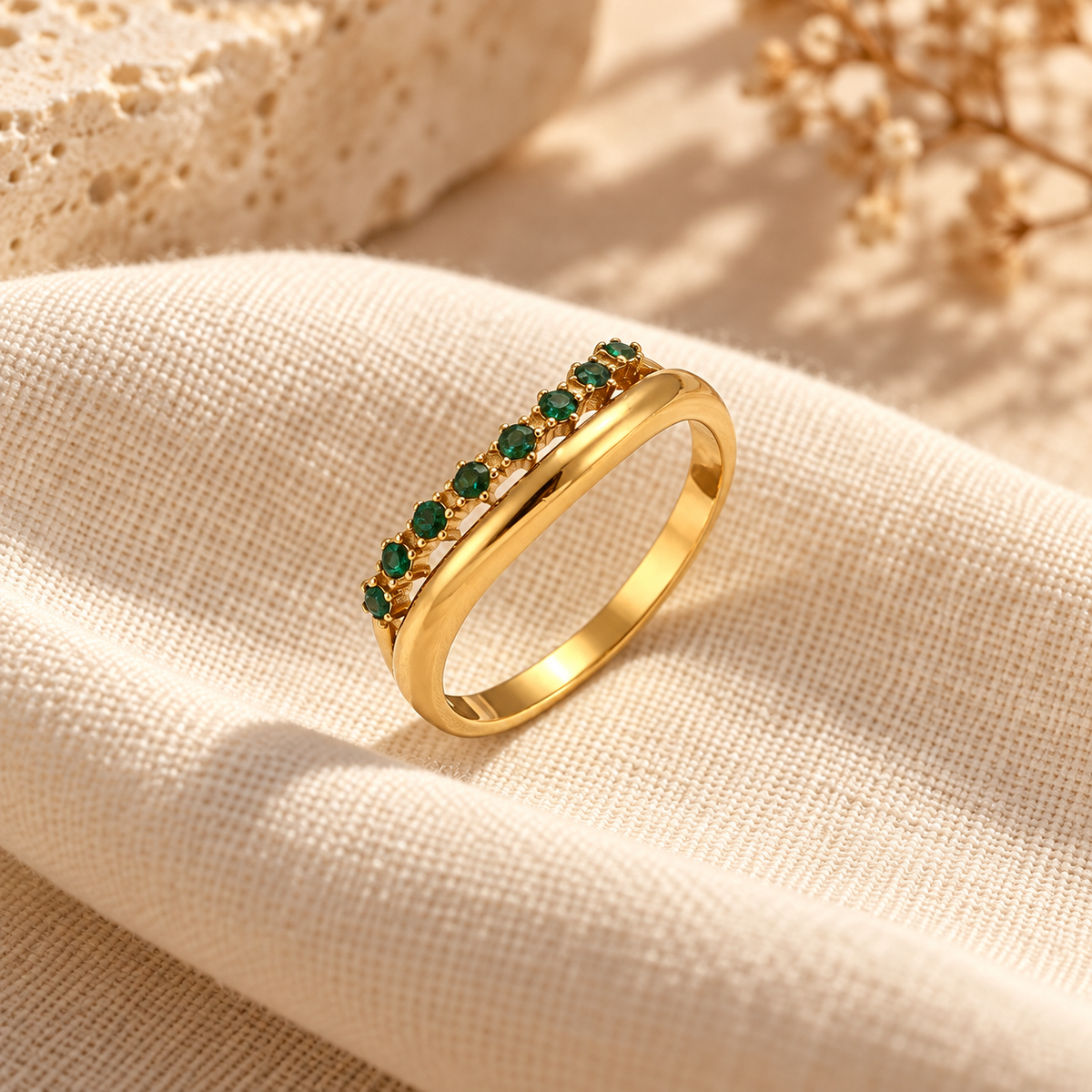 Adeloria Twin-Rail Stone Ring with emerald-green stones – Mediterranean view 4