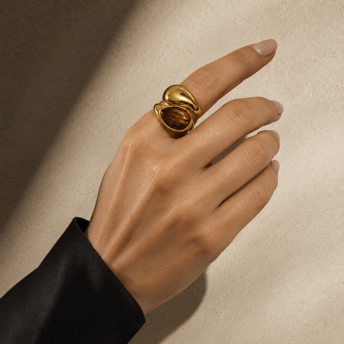 Marea Pearl & Amber Bypass Ring - Luzy Jewels