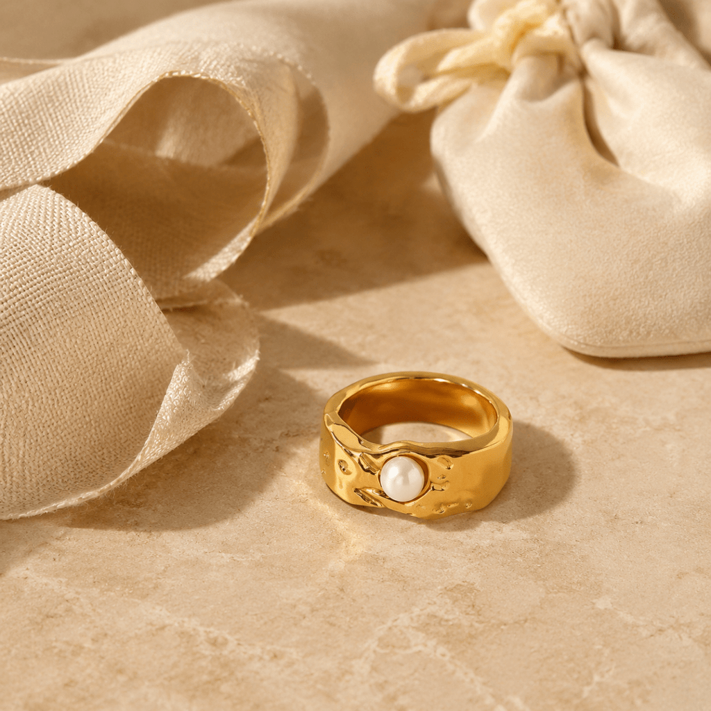 Perlina Sculptural Pearl Signet Ring - Luzy Jewels