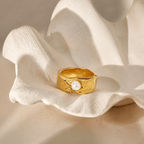 Perlina Sculptural Pearl Signet Ring - Luzy Jewels