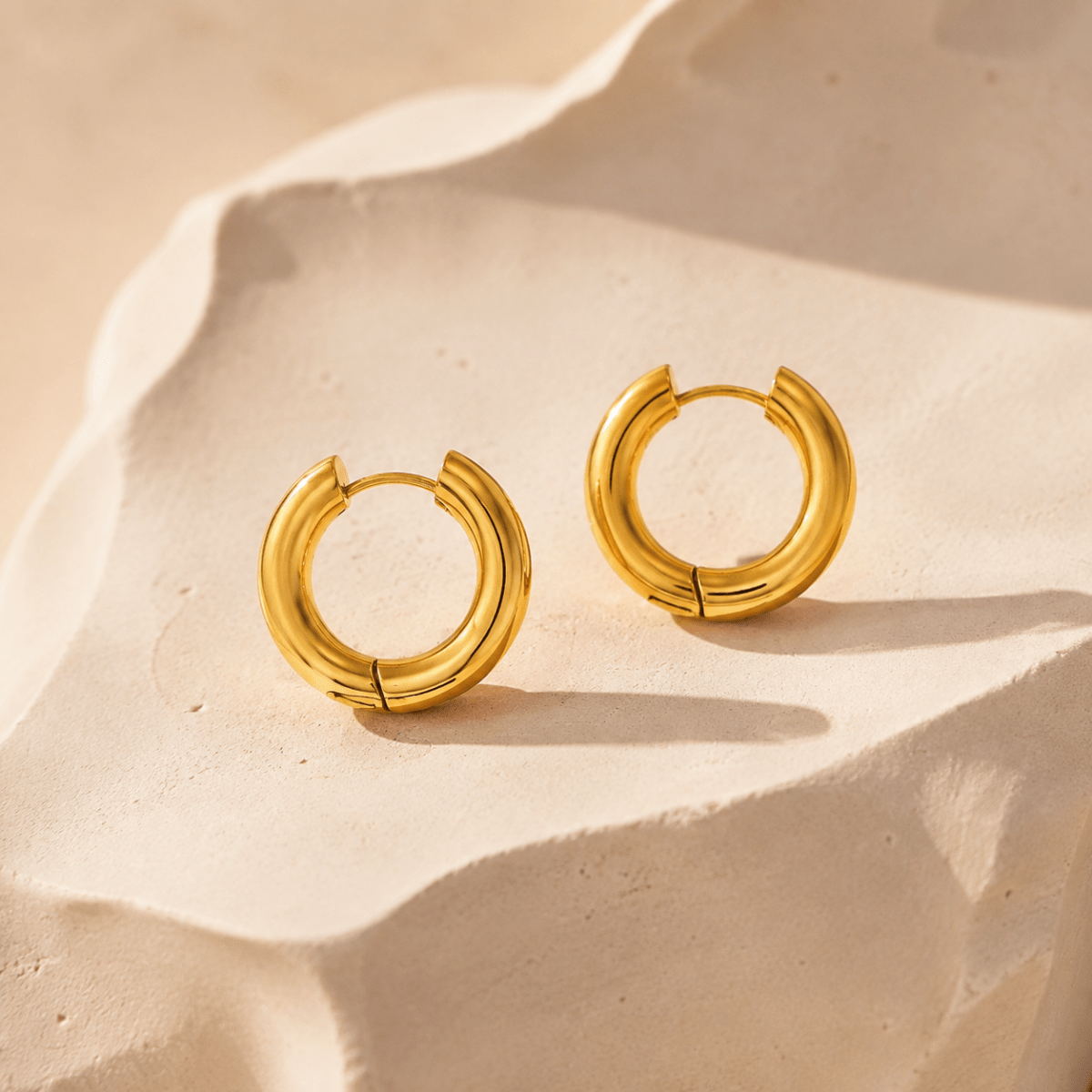 Soraya Bold Tubular Huggie Hoops - Luzy Jewels