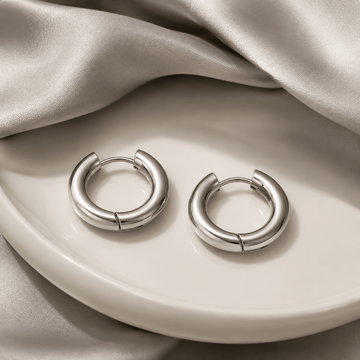 Soraya Bold Tubular Huggie Hoops - Luzy Jewels