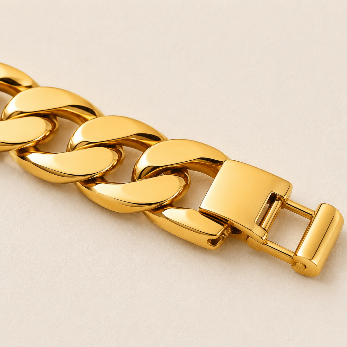 Valenza Bold Curb Chain Bracelet - Luzy Jewels