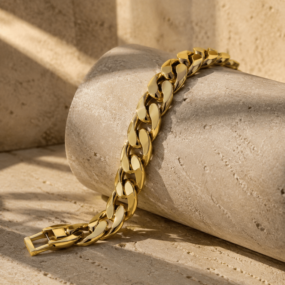 Valenza Bold Curb Chain Bracelet - Luzy Jewels