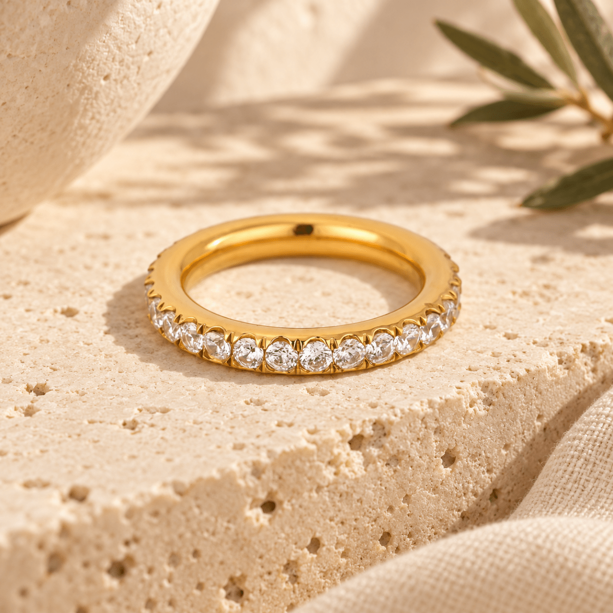 Virelle Round-Stone Band Ring - Luzy Jewels